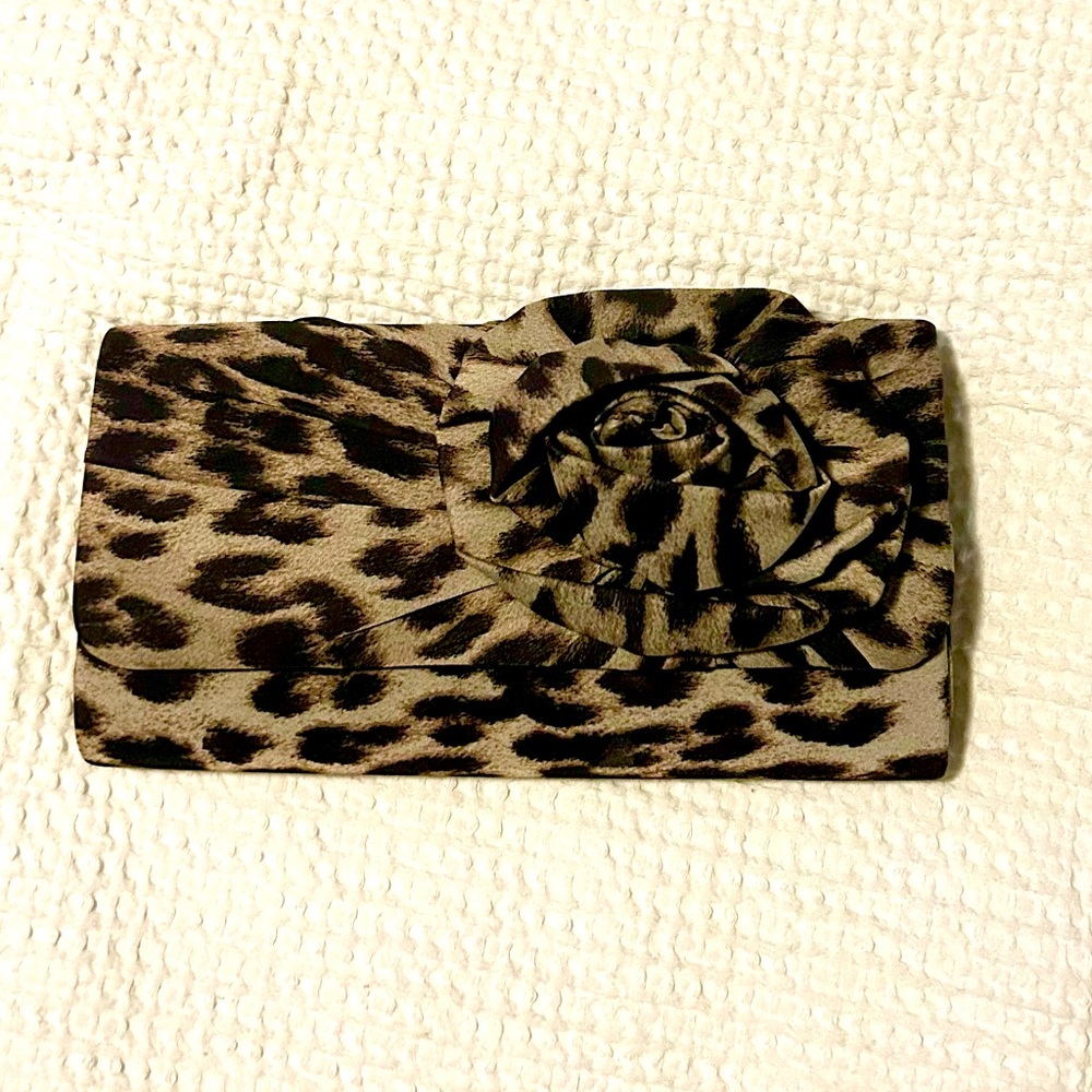 Leopard Clutch